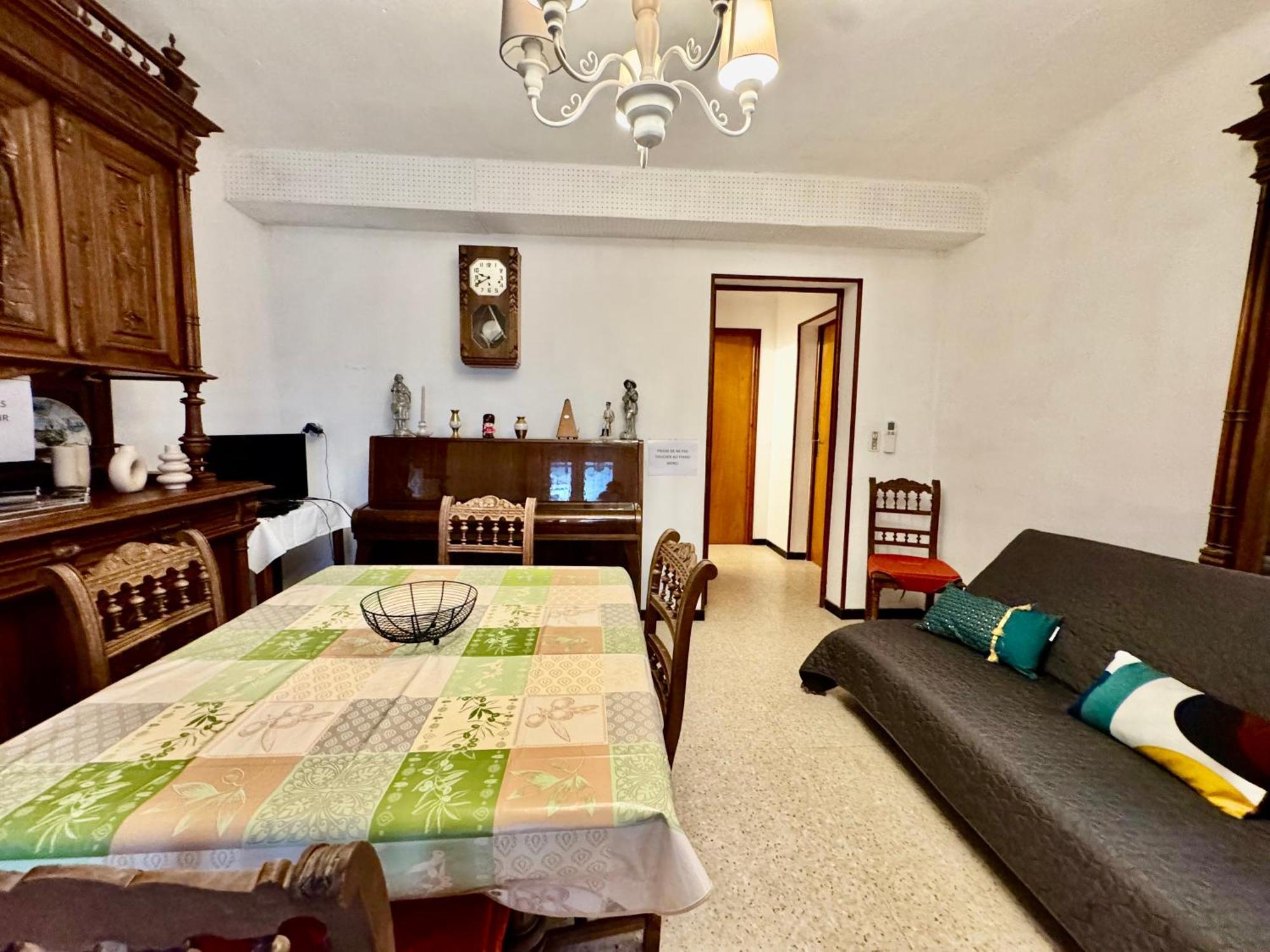 Appartement F3 de 60 m² au rez de chaussée d'une villa Vezenobres Extérieur photo